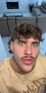 Bet you d love to be on your knees for this right now