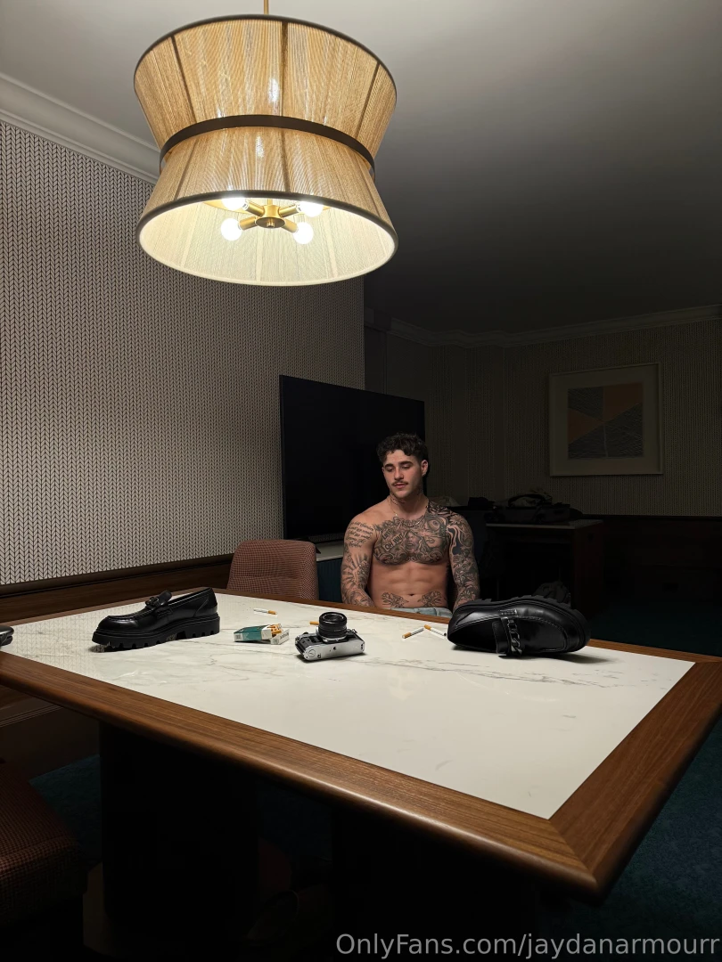 Let s get f cked uhhhh tonight babbbbby 