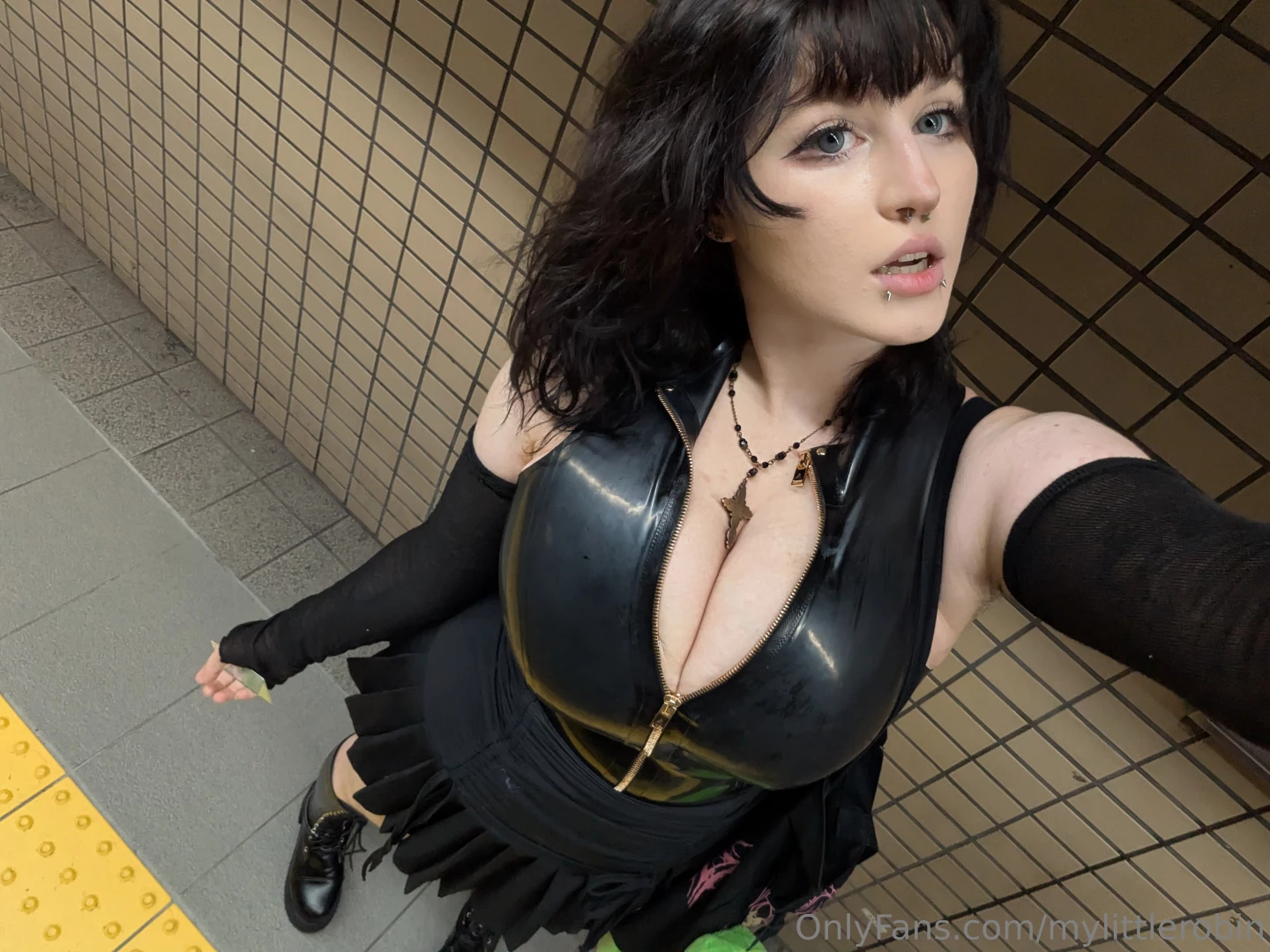 Literally want to wear this everywhere now 