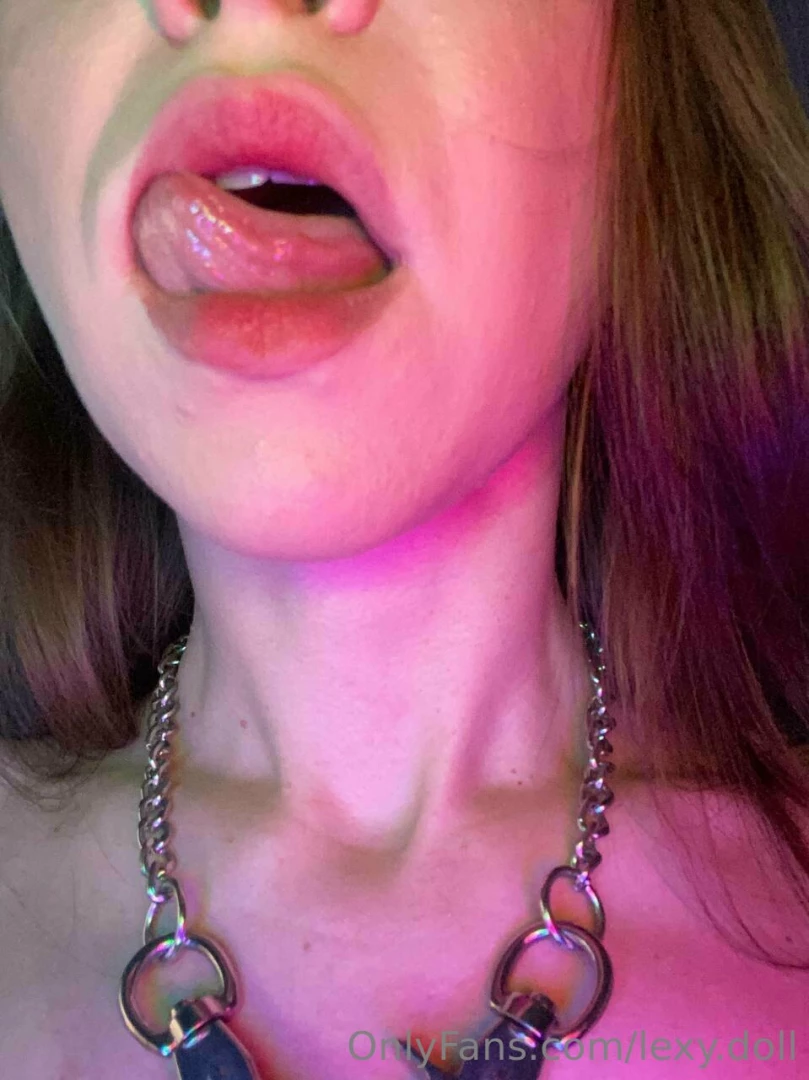 Play with my tongue inside my mouth 