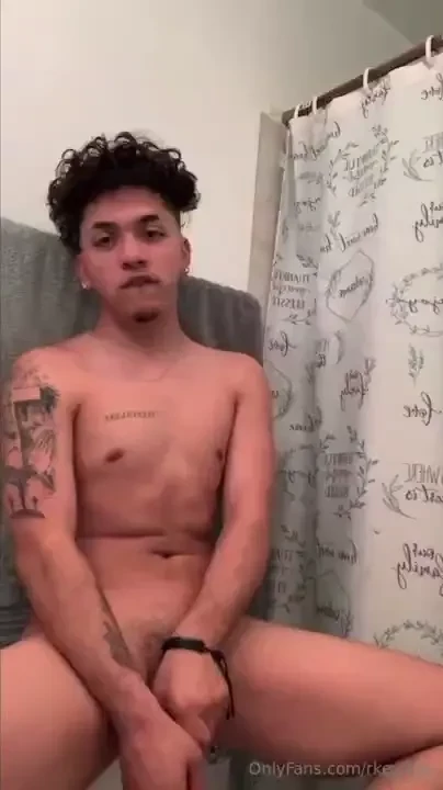 Busting a fat load before i shower 