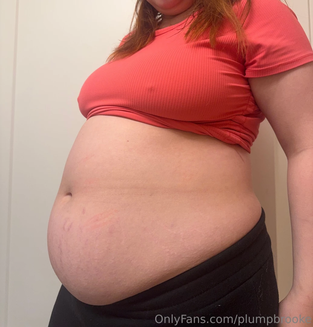 After dinner vs before i ate so many chicken wings 