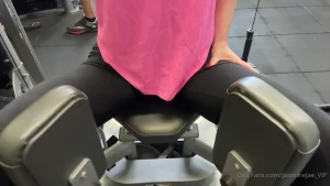 Working those thighs this morning