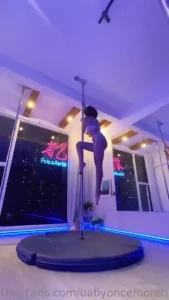 Pole week how do you like my moves like comment and tip if you enjoy