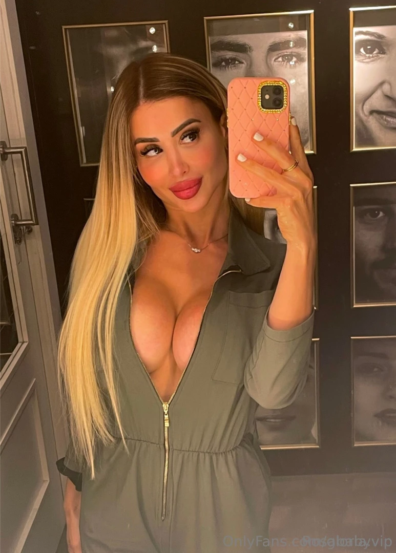My gorgeous friend gloria vip just launched her onlyfans vip and she s part 15 