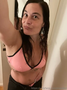 Happy week is pink back