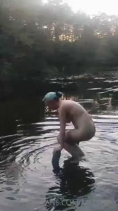Za zimna dla mnie ta woda morsowanie to nie moja bajka ale p ywanie