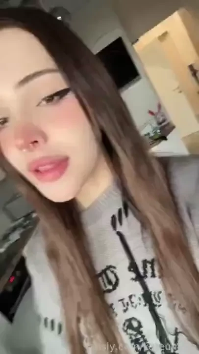 Am i your type trans tgirl tattoo girlcock bigass bigboobs brunette 