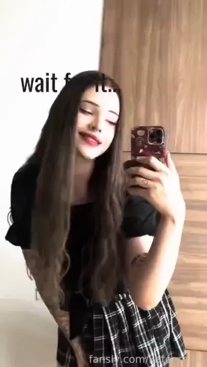 This cutie just wants to cheer you up shemale transwomen egirl 