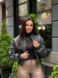 Angelika_peerless is 43 and absolutely irresistible her body language part 184