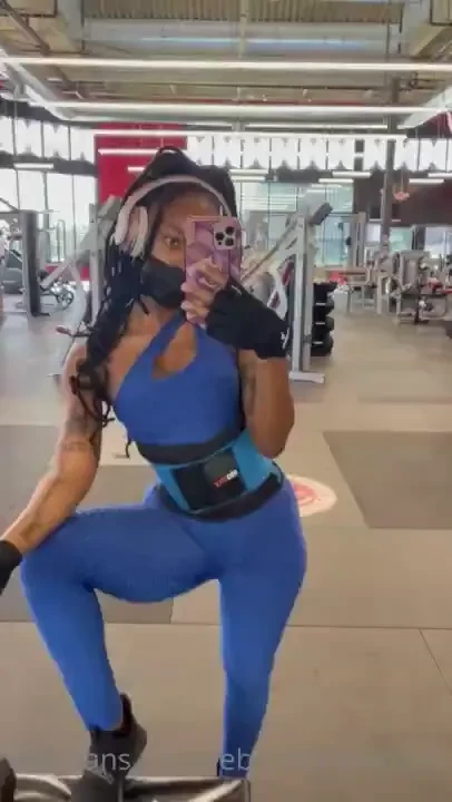 Like this blue on me 