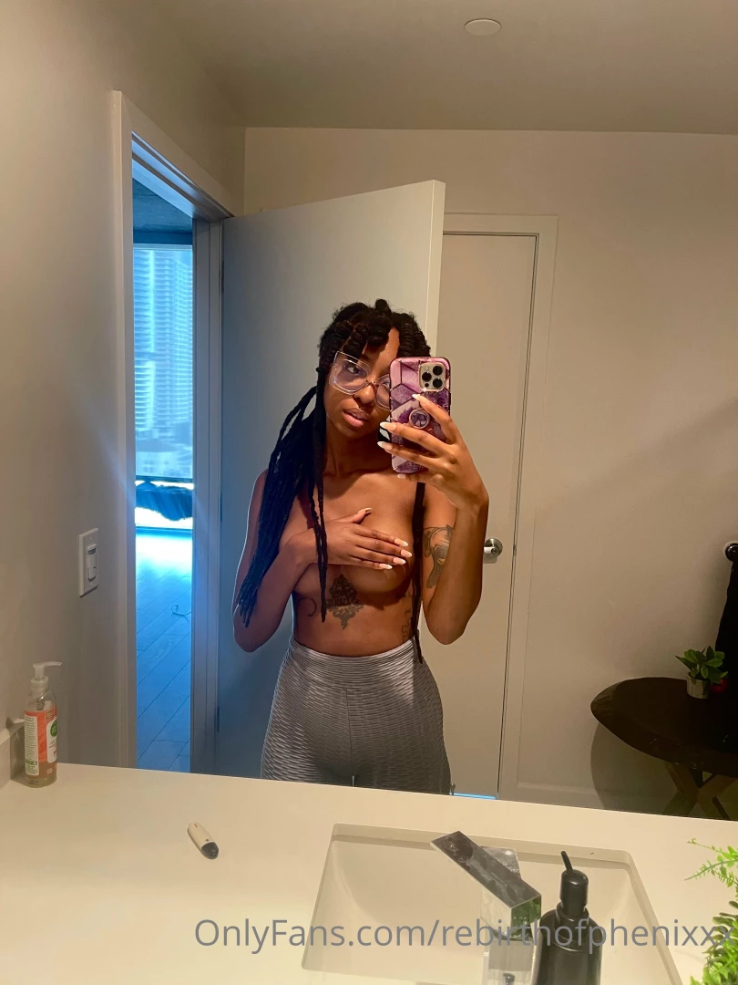 Why am i always naked lol 