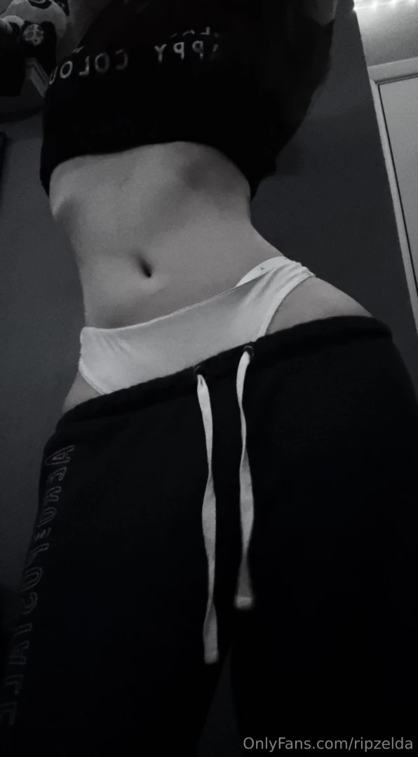 5 for pic 10 for video will be sent to priv dm nsfw ass w thong part 3 