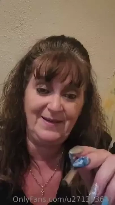 Get your custom clip just ask and you can hear more of my sexy voice 