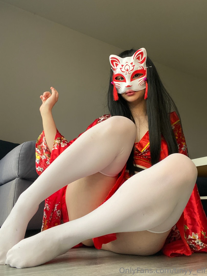 Touch my legs gently purr 