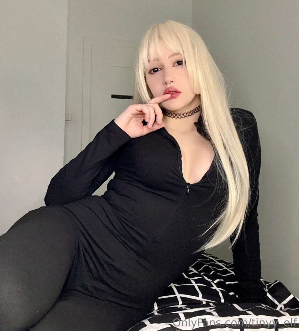 I m sitting here wondering what to do i want to please you so much for 