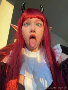 Catching sunlight with my ahegao face this morning