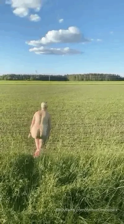 Auenttinen blondi tatuointu milf cristasalx 