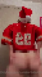 Santa loves it when this ass claps