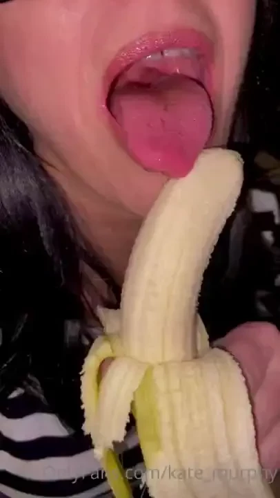 Do you like bananas or watching me lick one and swallow one 