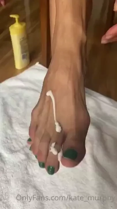 Time to lotion my feet 