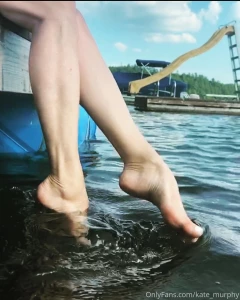 Leg show for you oh but you can still enjoy my feet in these pics too part 1