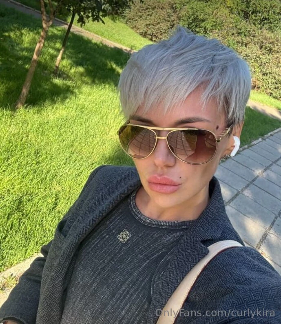 Hi my friend karinasnowwhite created her onlyfans today she is so hot part 200 