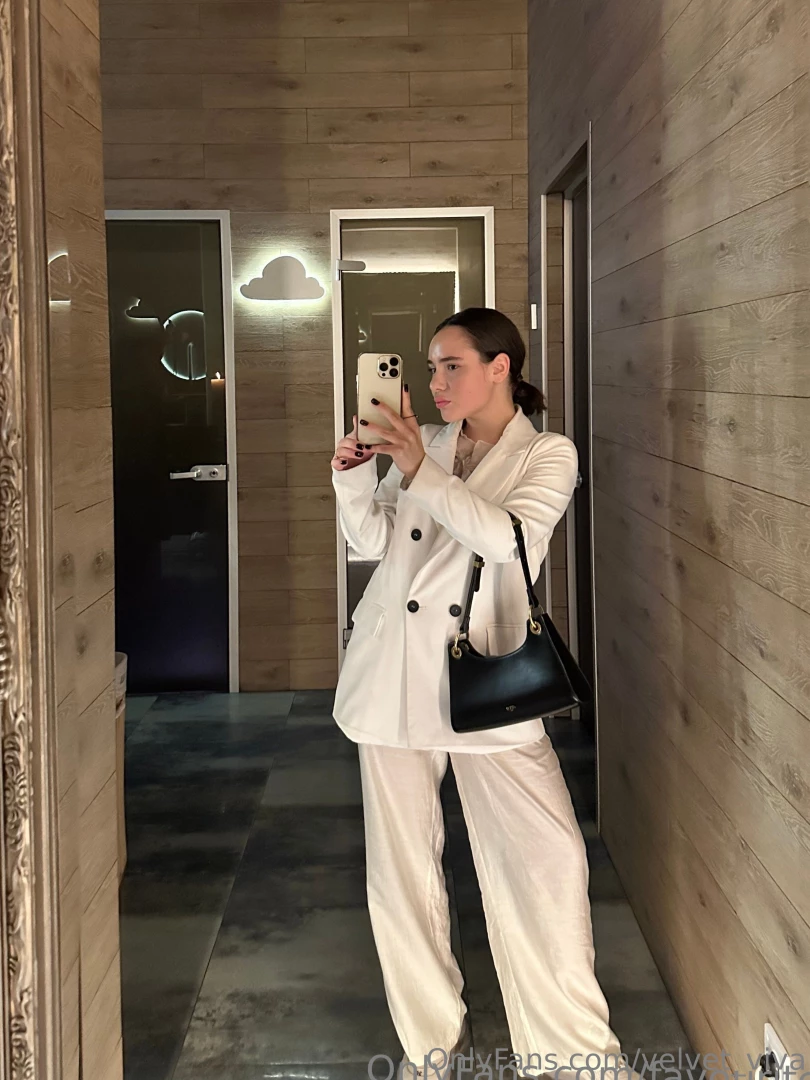 Does business look good on me 