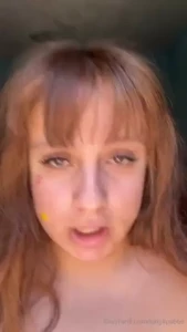 Un porrito me siento bonita ahorita les grabo alguito rico los tqm