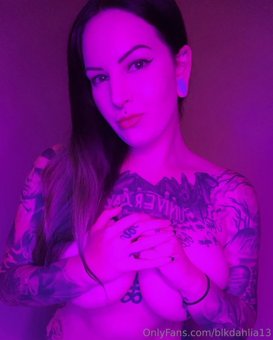 Just nude and playing with myself trying out my new ring light 