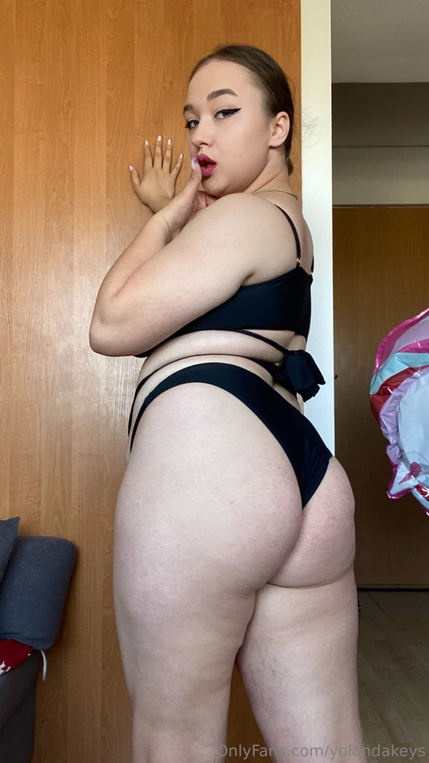 My booty needs a relentless pounding 