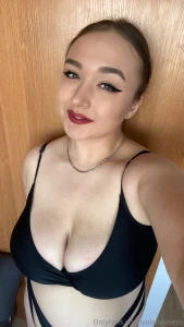 These heavy tits are begging to be slapped