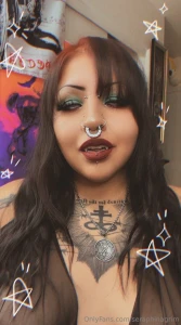 Another sneaky o in my living room this time in front of the christmas part 2