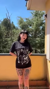 Swipe left to undress me baggy or undressed which do you prefer more