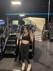 Pov you re my tamagotchi and i brought you to the gym with me i m part 1