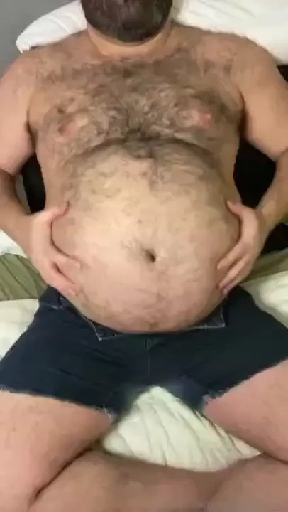 Damn got this gut so engorged last night it was almost hard to jerk 