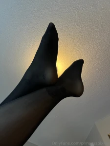 A treat for my lovelies who like foot action i wore my pretty tights