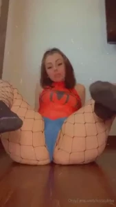 Twerking spider women with a surprise pussy flash part 1
