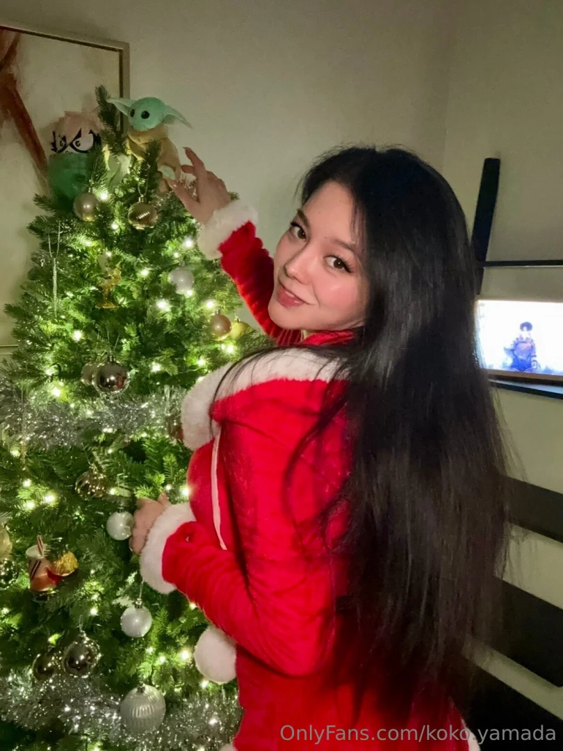 Do you also love the xmas season i sneak over to the tree every night part 2 