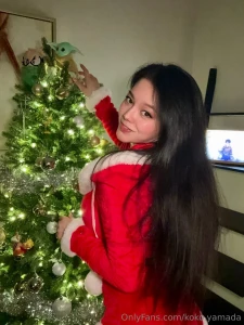 Do you also love the xmas season i sneak over to the tree every night part 2