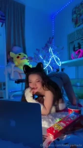 Wouldn t this be the perfect setup for a netflix evening btw on there part 1