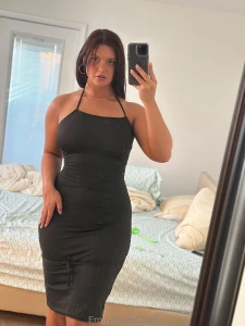 Going live here on onlyfans in 1 hour