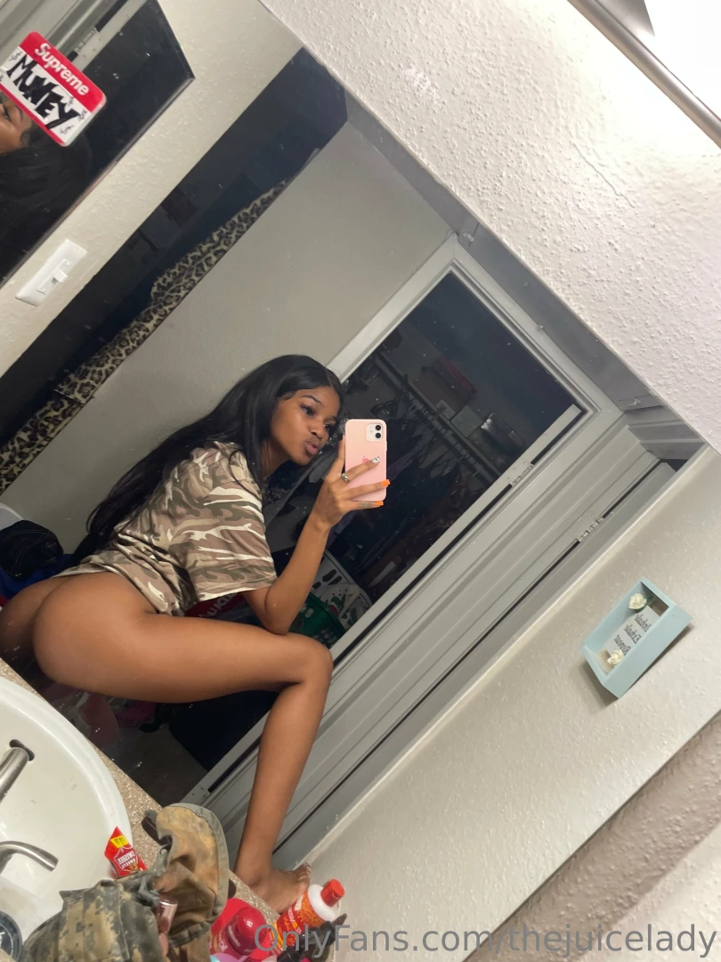 I see a baddie right in front of me 