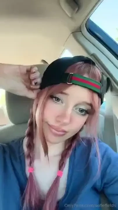 Dyed my hair pink i m still recovering from surgery but i m gonna try 