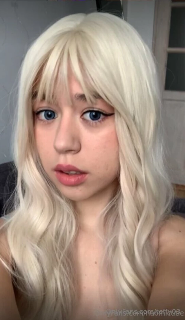 Naomicutie is wet right now 