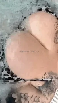 Misssmatilda -60 oon kunnolla kurvikas milf valtavilla luomutisseill 