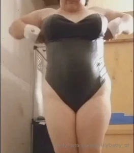I accidentally snapped the elastic bands with my fat tiddies enjoy the