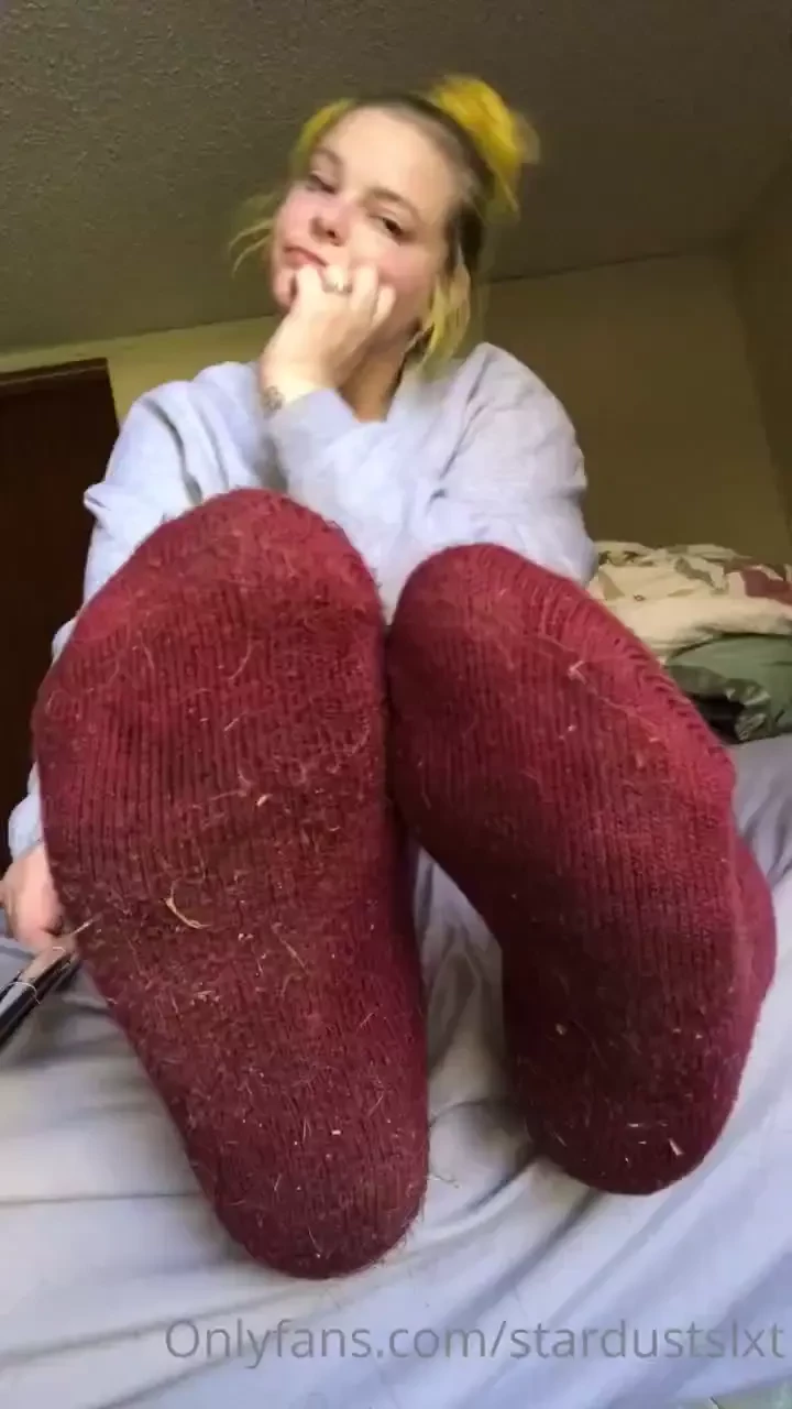 I ve got some cute knee high socks on but i got them dirty i know some 