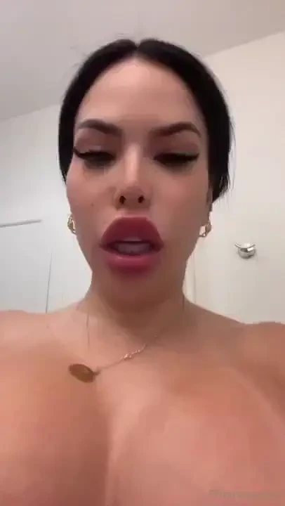 Loyal bundle for my loyal subs in the dm s now 