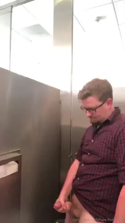 You guys prob saw this one back in the tumblr days busting a load in 